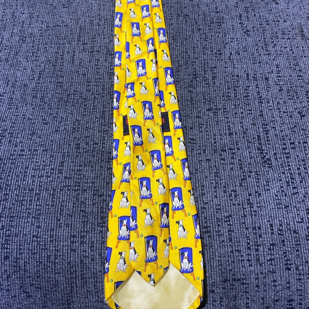 Yellow Dog Pattern Tie - Picture 5 of 7